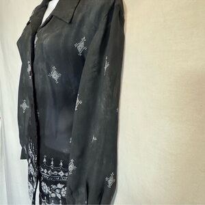 A-99 Russell Kemp Elegant Black and Gray Top